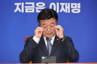 민주 "대선 후보 재판, 선거 뒤로 모두 변경" 촉구