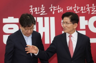 국민의힘, 김문수 후보 확정 뒤 첫 선대위…'단합·통합' 강조 