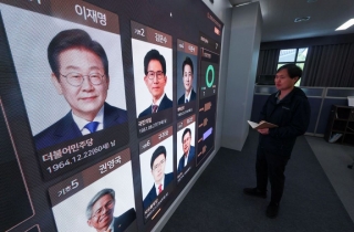 22일간의 대선 공식 개막…李 "희망의 새벽 열겠다" 金 "더 낮은 곳 섬길 것"