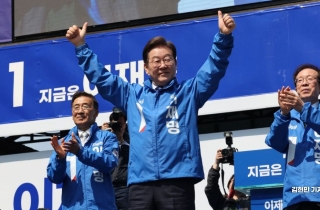 이재명 "대통령 4년 연임제 개헌…늦어도 2028년 총선 국민투표 하자"(종합)