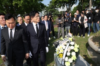 김문수, 이틀 연속 영남행…보수 민심 수습 총력