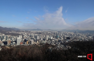 '공급절벽' 서울, 얼죽신 수요에 분양권·입주권 거래 두배로 폭증
