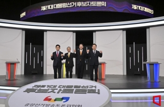 김문수 "불법 대북 송금 몰랐나"…이재명 "檢 억지기소"