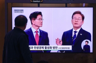 대선 토론 원전정책 격돌...김문수 "탈원전 할 건가" 이재명 "사용하되 줄여가야"