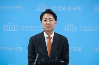 김문수와 단일화 선 그은 이준석…"투표용지에 이름 있을 것"