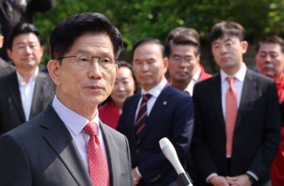 김문수 "대통령 당무개입 차단·계파 불용…당헌 개정할 것"