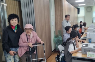 직장인부터 100세 어르신까지…"국민이라면 투표해야죠"