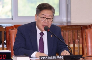 선관위, '사전투표 관리부실' 사과…"통제 못했다"
