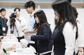 2일차 사전투표율 08시 21.19%…지난 대선보다 2.08%P 높아