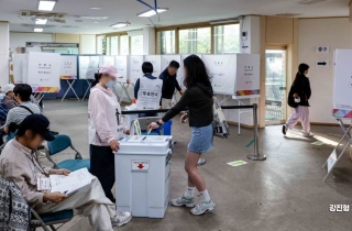 사전투표율 오후 2시 28.59%…지난 대선보다 0.15%p 낮아