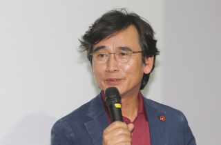국힘, 유시민 고발키로…"검증 범위 벗어나 김문수·설난영 모욕"