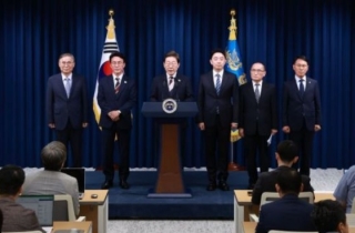 '李대통령 첫 인사' 국무총리에 김민석·국정원장에 이종석 지명