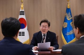 '첫 국무회의' 李대통령 "'해수부' 빠른 부산 이전 진행 지시"