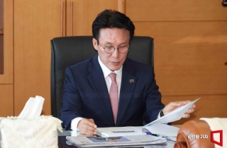 김민석 "'반미' 질문 오히려 고마워…기자 타박 멈춰 달라"