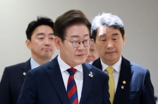 李대통령 첫 국무회의  "체제정비 시간 필요…최선 다해달라"