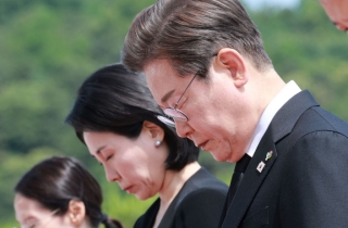 [속보]李대통령 "국민·국가 위한 희생, 기억·기록하고 책임 다해야"