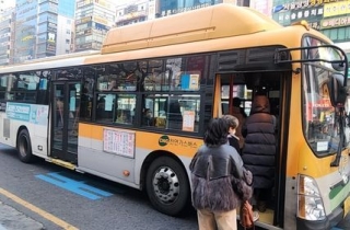 울산 버스 내일 첫차부터 파업…노조 "통상임금 개편, 책임 떠넘겨"