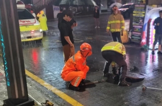 6월 역대 최고 강수량…부산, 집중호우에 침수 피해  잇따라
