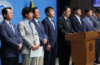 김병기 "상법개정안 제일 먼저 처리"…野 법사위원장 요구는 거절