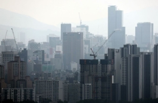 '영끌'로도 못 쫓아가는 서울 아파트값…2030 '내 집 마련' 포기 