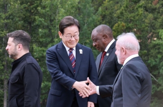 'G7 2일차' 李대통령, 브라질·멕시코·인도·영국 정상과 연쇄 회담
