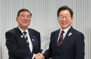 한일 '셔틀외교' 복원 시동, 李대통령 취임 14일만에 첫 정상회담
