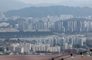 전세·정책대출에도 DSR?…"집값 잡을것" "매수 더 자극"