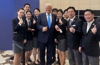 "치즈버거에 케첩 듬뿍"…힐튼호텔 룸서비스 주문한 트럼프