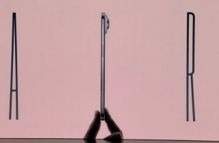 "이게 아닌가벼ㅠ" 삼성·애플, 내년엔 '폴더블' 승부