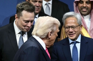 트럼프의 '퍼스트버디'가 바뀌고 있다