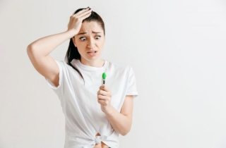 늘 쓰는 그자리…"칫솔 '이곳'에 뒀다간 세균 득실"