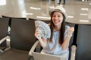 "1인당 3만원 받았어요"…11만명 제주로 불러온 '인센티브'