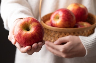 "아침 사과는 금이라길래" 너무 먹었나…한국인, 당 섭취 1위 원인 '사과'