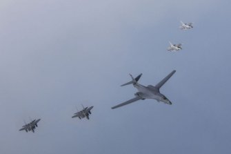 [양낙규의 Defence photo]한반도 온 B-1B