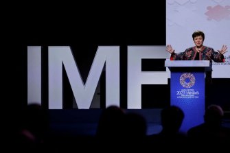 IMF “한국 올해 성장률 전망 2.3% 유지”