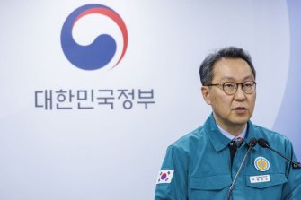박민수 차관 "의대증원, 국민과 특권적 의사집단 간 싸움…타협 없어"