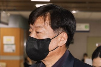 경찰, '함정 도입 비리 의혹' 전 해경청장 등 2명 구속영장