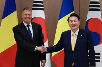 尹, 요하니스 루마니아 대통령에 "전략적 파트너십 강화"(종합)