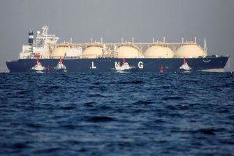 "EU, 새로운 대러 제재안에 LNG 포함 검토"