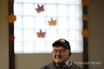 한국전 때 박힌 파편과 73년…美 노병에 뒤늦은 퍼플하트 훈장