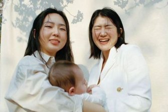 국내 첫 임신 동성부부, 딸 출산 "사랑하면 가족…혈연은 중요치 않아"