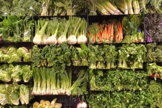 獰 3썡 냼留ㅽ뙋留 1.7% 넁＜쑀냼 留ㅼ텧씠 寃ъ씤