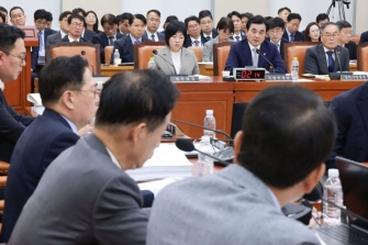안규백 "북 국경선화공사 2028년 완료 예상"
