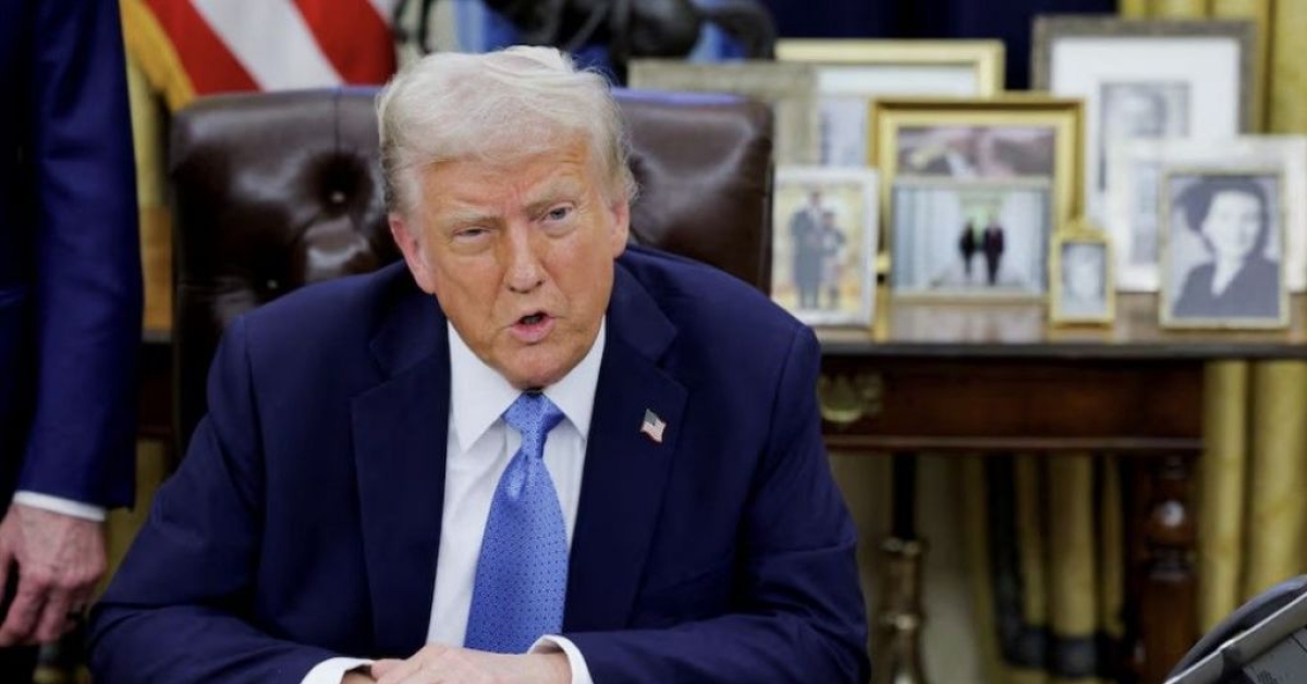 Trump Signs Executive Orders Banning "Birth Tourism"... Expands Scope of Birthright Citizenship Restrictions