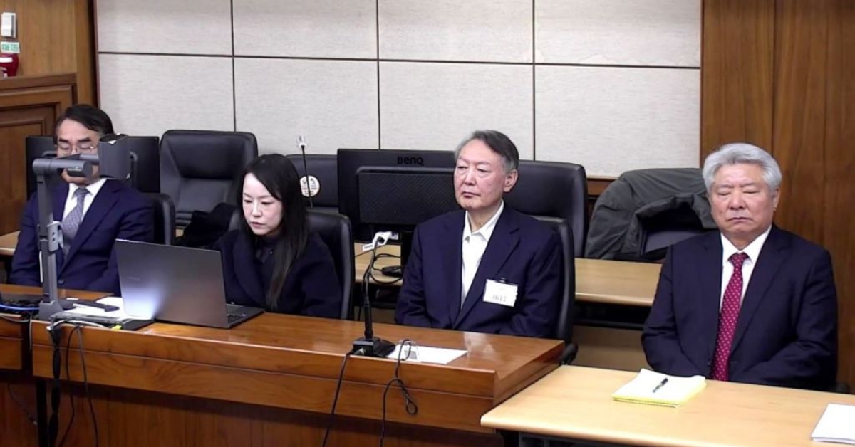 Yoon's Legal Team Denounces Five-Year Sentence: "Rule of Law Collapsed... Political Logic Behind Ruling"