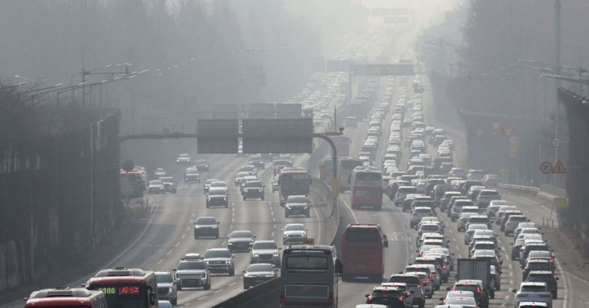Up To 10 Hours From Busan To Seoul...Severe Lunar New Year Homebound Expressway Congestion