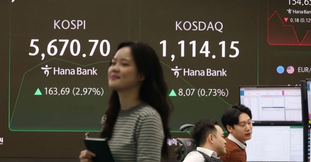 '190,000-Won Samsung Electronics' Barrier Broken... Semiconductor Boom Lifts KOSPI "7,900 Possible"