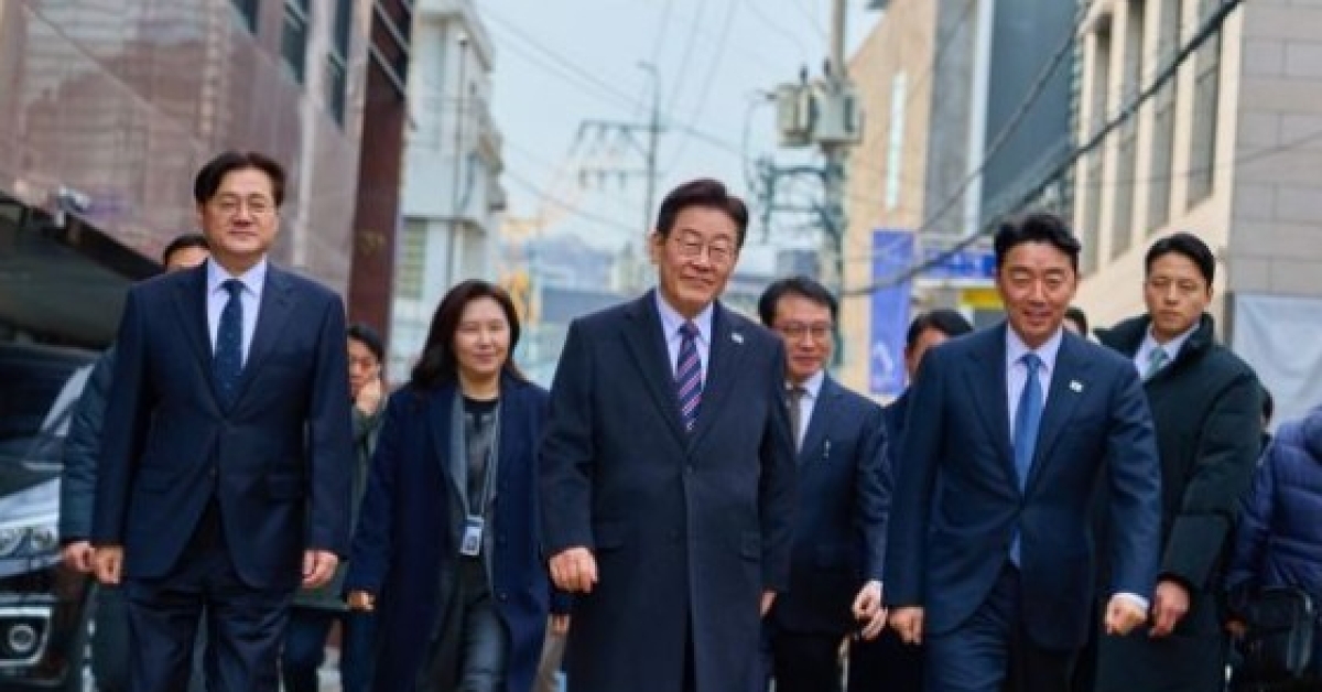 Blue House workload hits record high 62 hours of monthly overtime per staff member