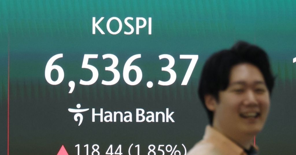 Even with KOSPI at 6,500..."Selling Samsung and SK hynix for Cash," Individuals Net Sell 14.7 Trillion Won This Month