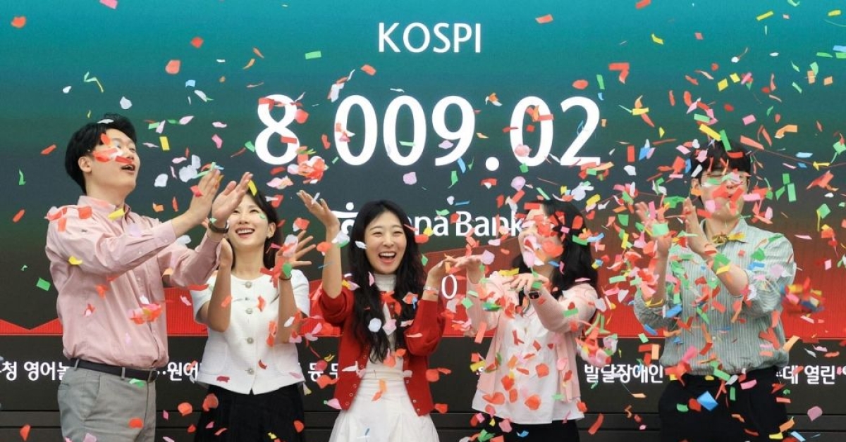 KOSPI Surpasses 8,000 for the First Time Ever... 'ManSPI' in Sight